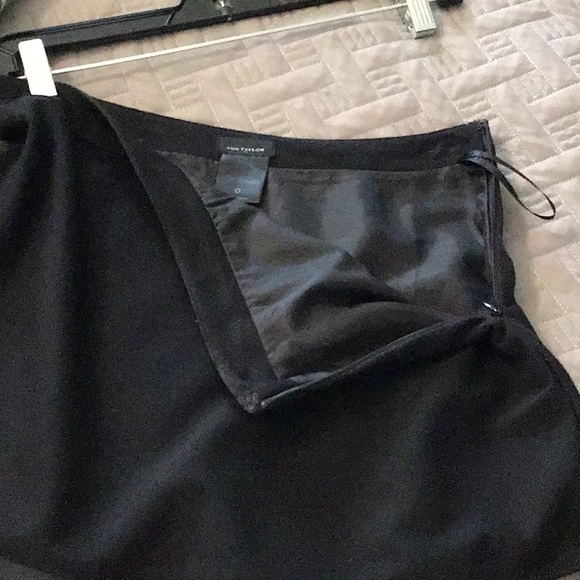 Super cute black skirt - Picture 3 of 4